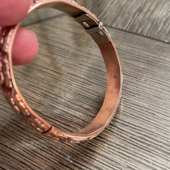 Whiting Davis Hinged Cuff Bracelet Copper Floral Leaf High Relief Signed Vintage - Picture 8 of 16